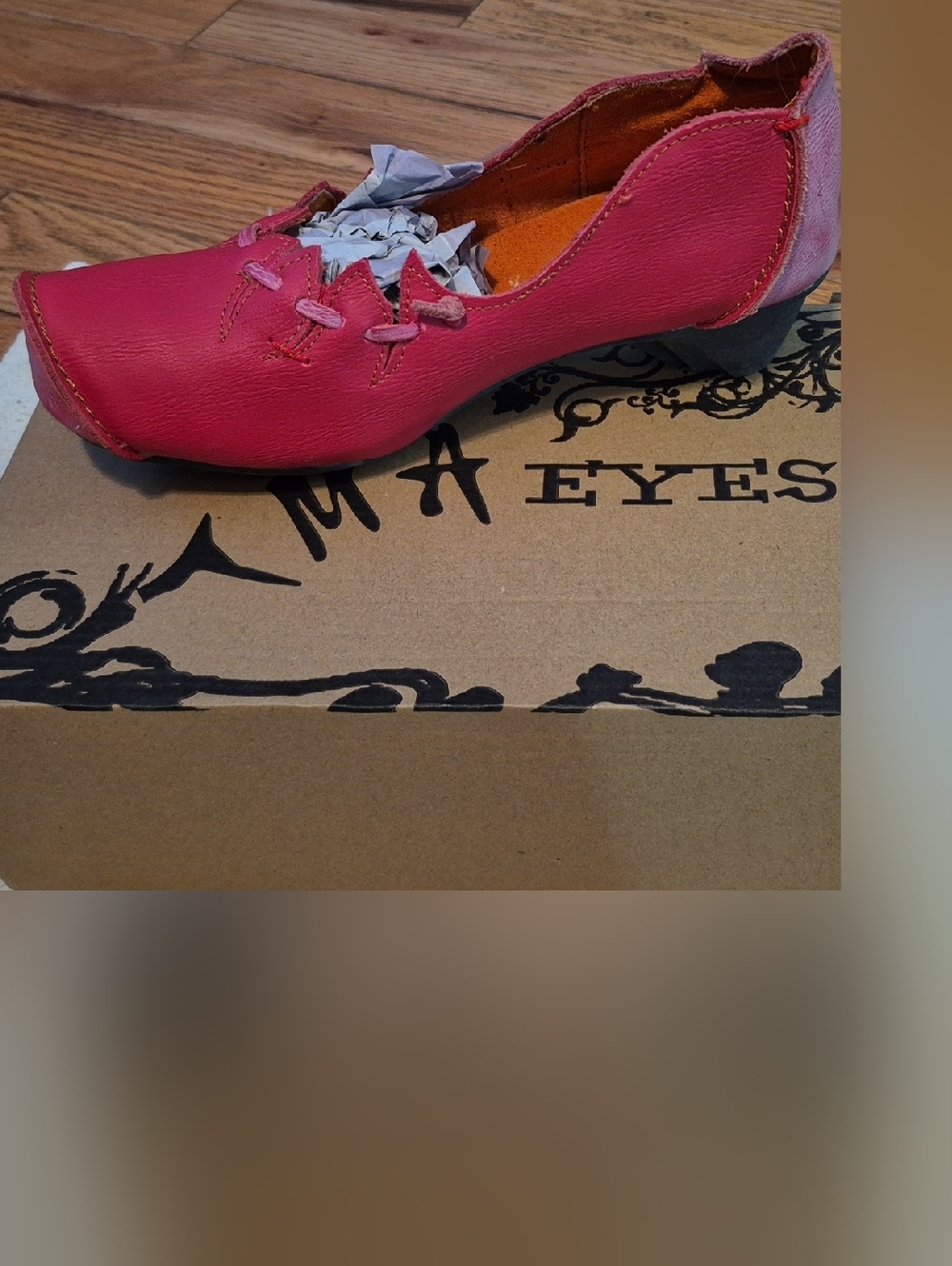 Women's TMA Eyes Pink/red Leather Flat Shoe, NIB
